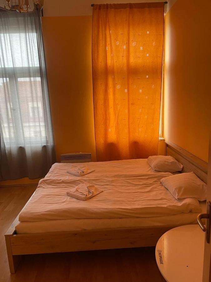 Hotel Praha Club Bed & Breakfast Exteriör bild