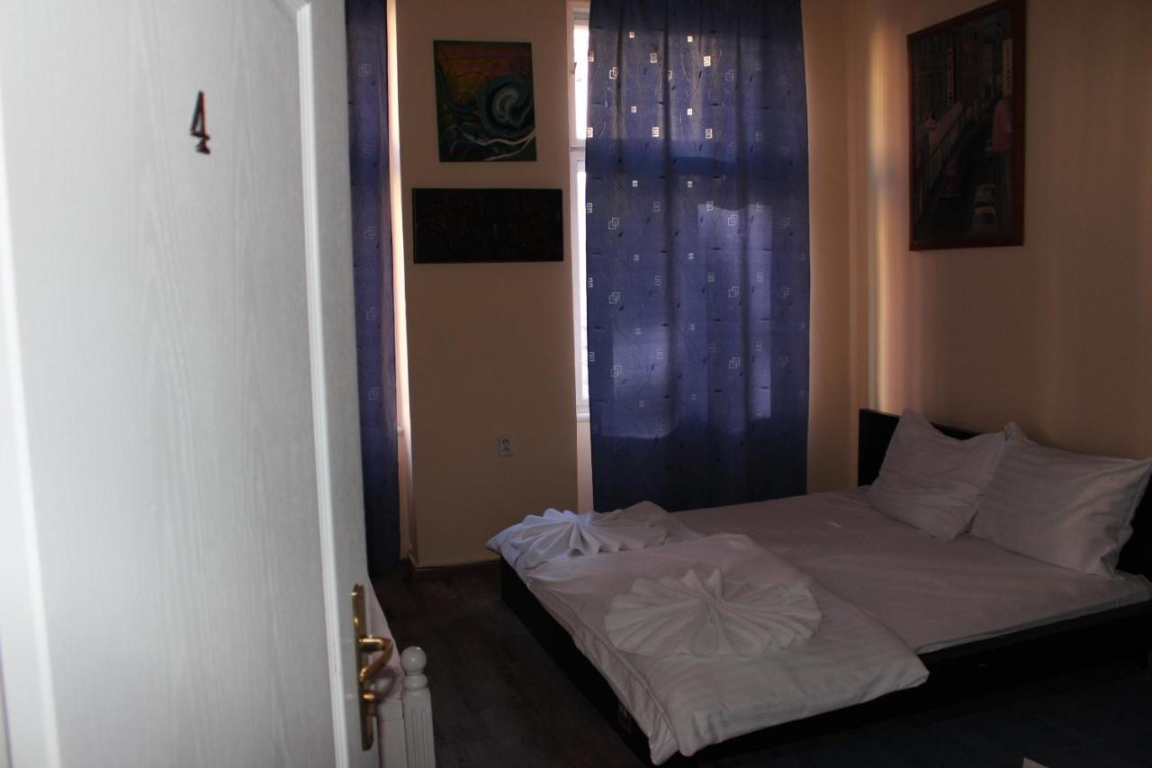 Hotel Praha Club Bed & Breakfast Exteriör bild